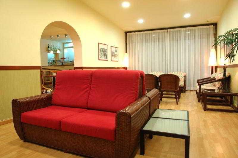 Hotel Tolosa ซาลอว์ ภายนอก รูปภาพ