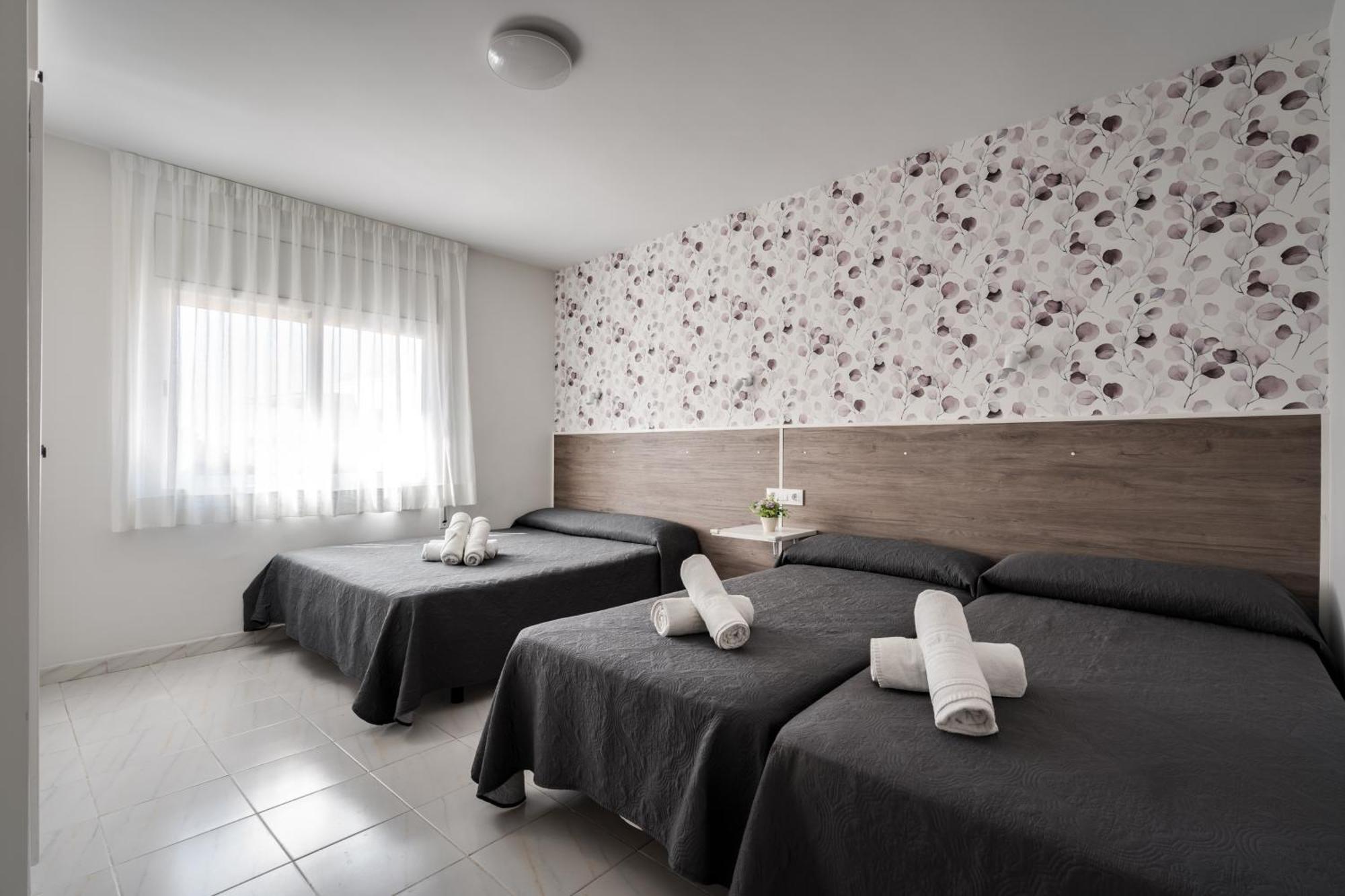 Hotel Tolosa ซาลอว์ ภายนอก รูปภาพ